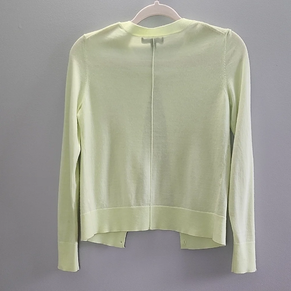 BANANA REPUBLIC Pastel lime green 100% Extra fine Merino wool cardigan - Picture 6 of 9